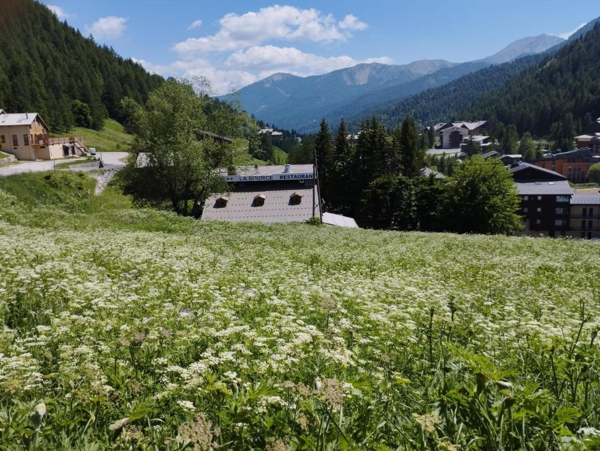 Hotel Restaurant La Source Allos Exterior photo